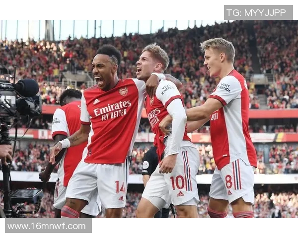 萨卡的崛起与英超赛场的辉煌旅程：从青训到明星球员的蜕变故事